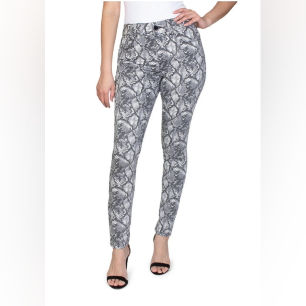 NWT Seven7 snakeskin tummy less high rise skinny pants, size 10